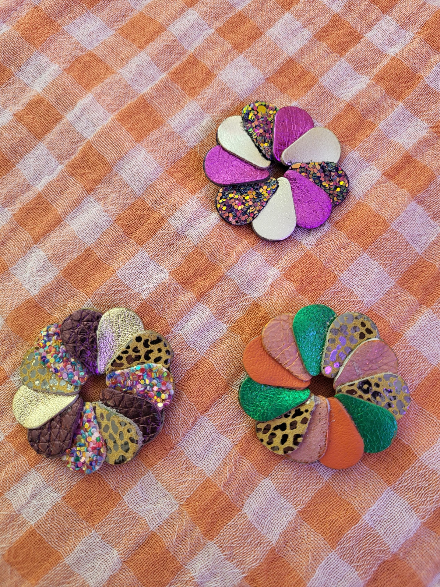 Broche Fleurs (plusieurs coloris)