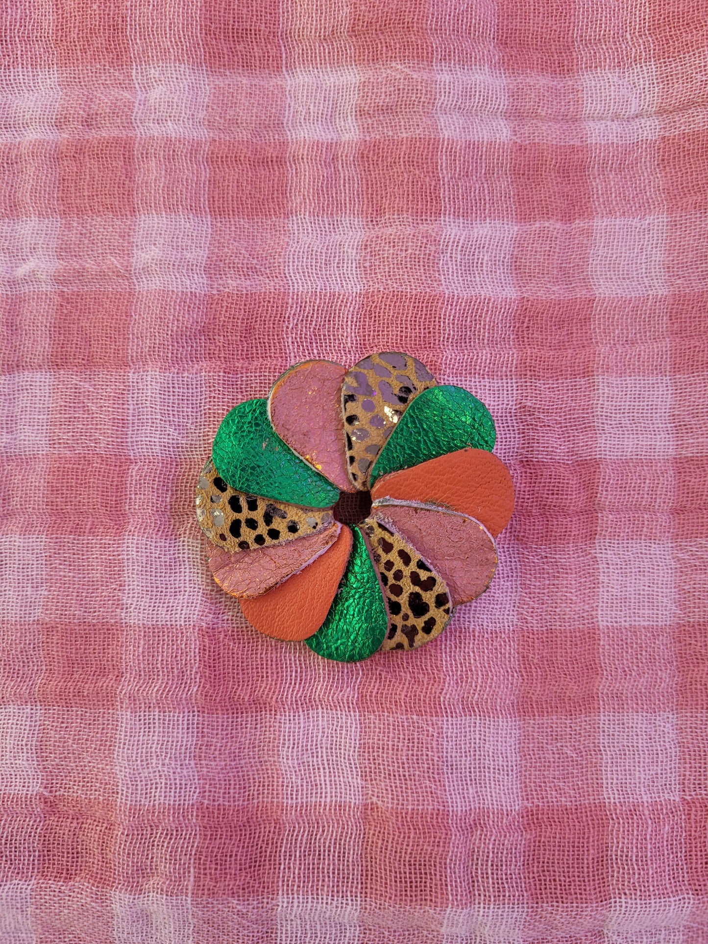 Broche Fleurs (plusieurs coloris)