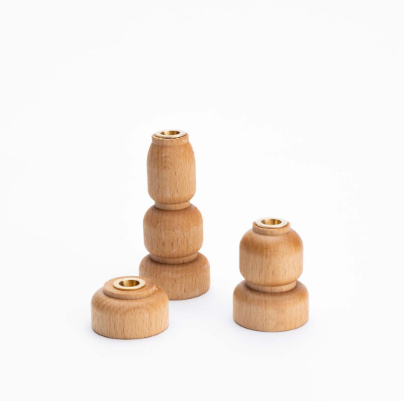 Set de 3 bougeoirs bois naturel & laiton (2 coloris de bois)