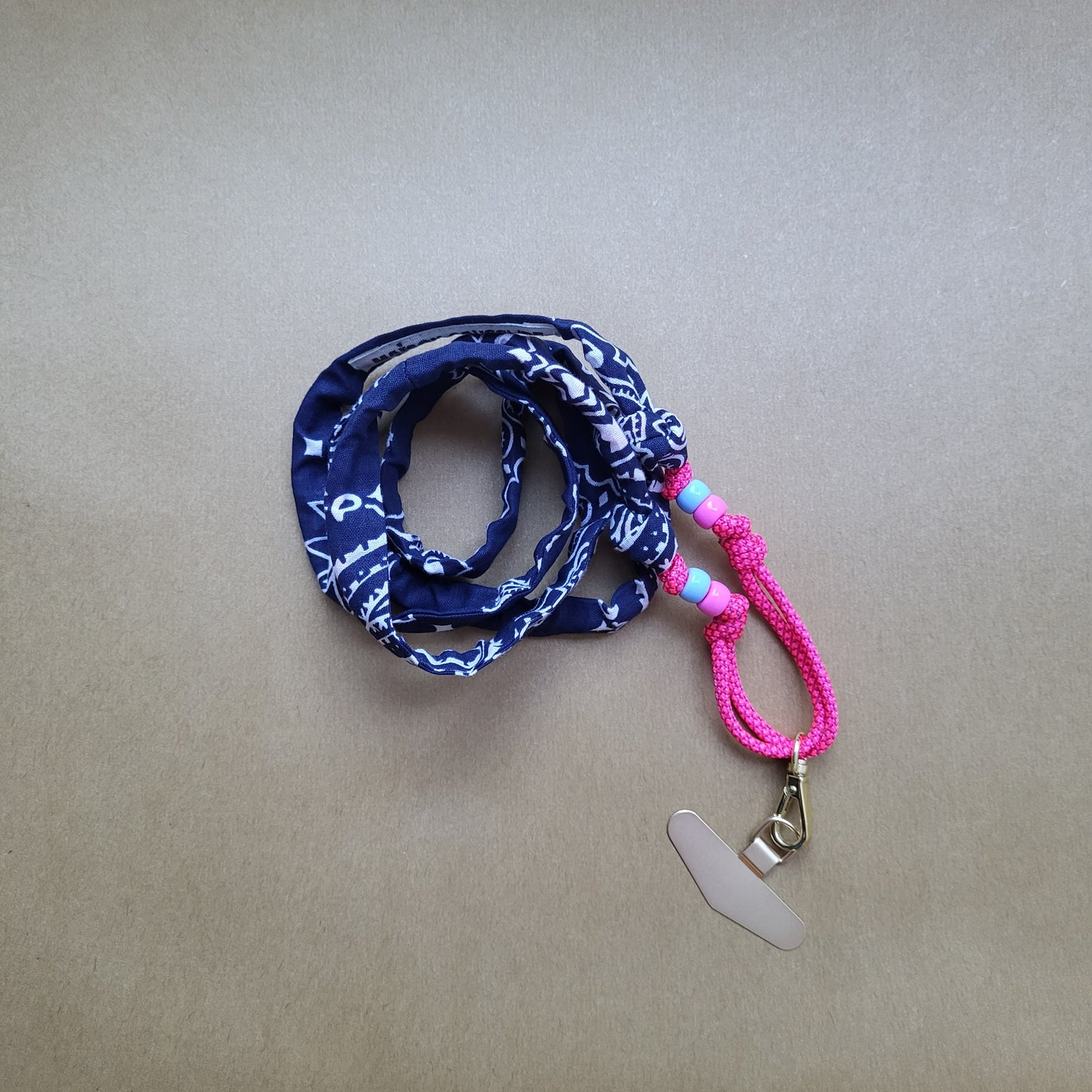 Cordon de téléphone (Plusieurs coloris)