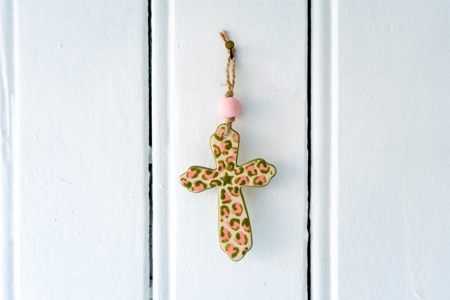 Croix en céramique - moyen modèle - 1545 Avenue