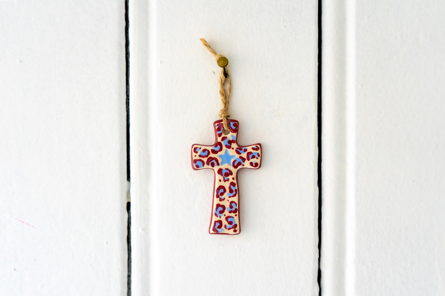 Croix en céramique - petit modèle - 1545 Avenue